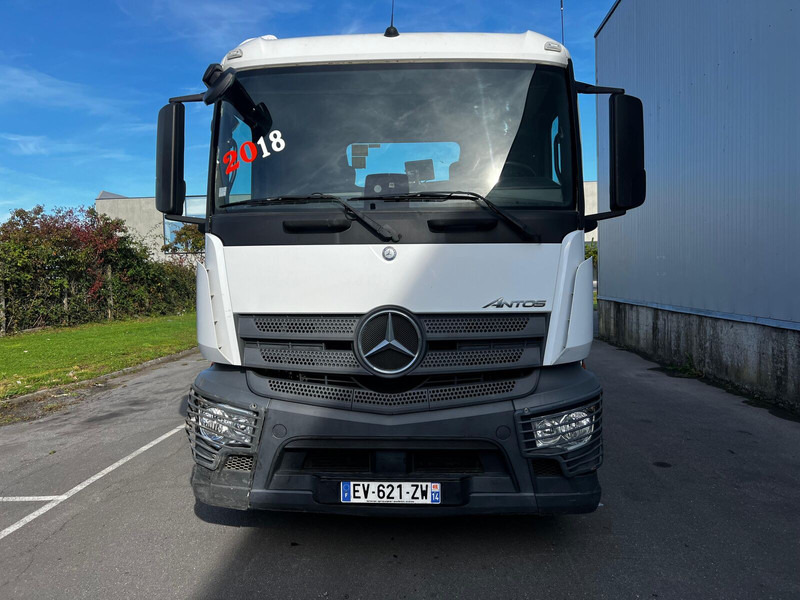Mercedes-Benz Actros 2543 - Kamion s kukastom dizalicom: slika Mercedes-Benz Actros 2543 - Kamion s kukastom dizalicom Mercedes-Benz Actros 2543 - Kamion s kukastom dizalicom: slika Mercedes-Benz Actros 2543 - Kamion s kukastom dizalicom