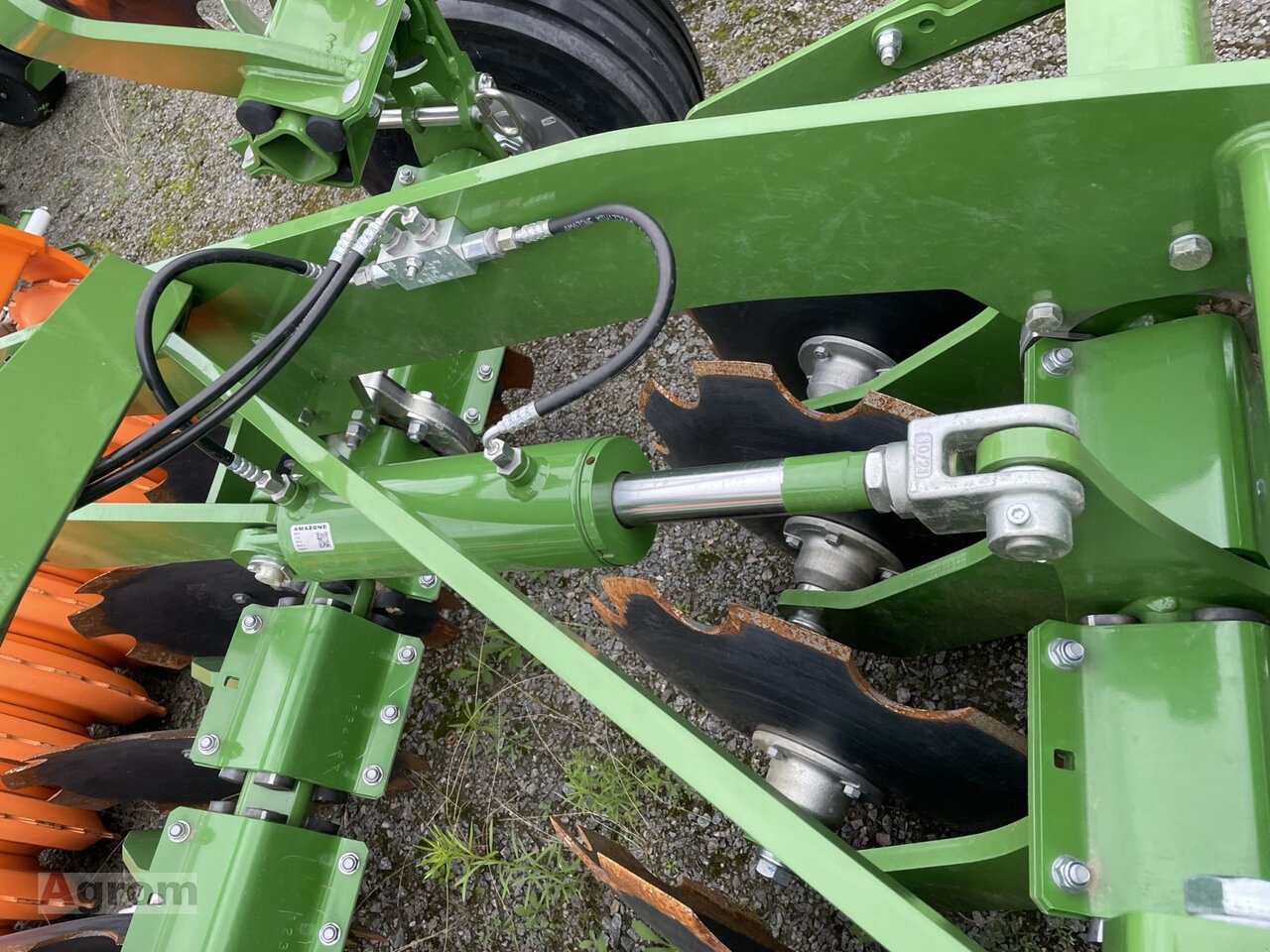 Amazone CatrosXL 3003 - Tanjurača: slika Amazone CatrosXL 3003 - Tanjurača Amazone CatrosXL 3003 - Tanjurača: slika Amazone CatrosXL 3003 - Tanjurača