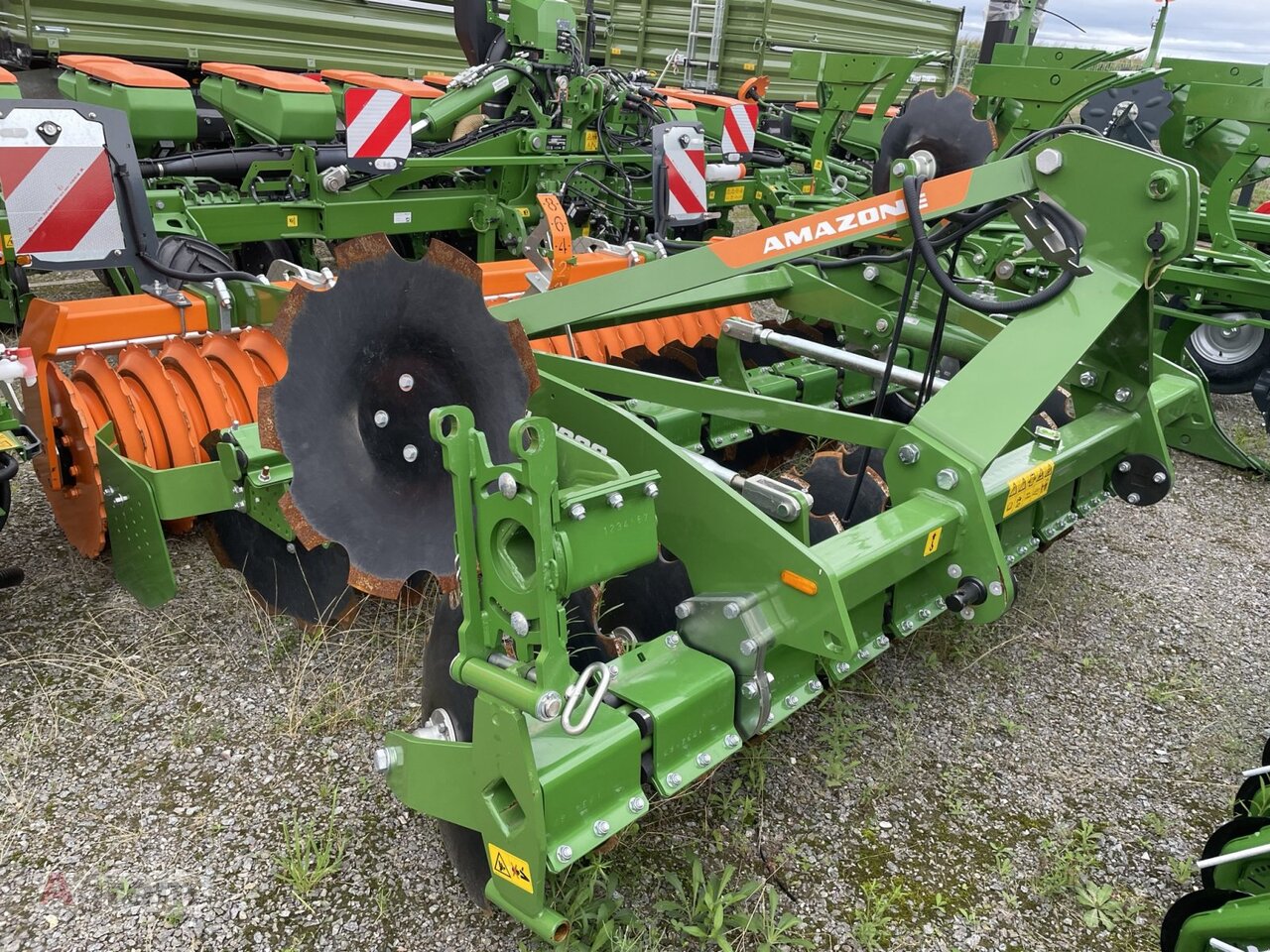 Amazone CatrosXL 3003 - Tanjurača: slika Amazone CatrosXL 3003 - Tanjurača Amazone CatrosXL 3003 - Tanjurača: slika Amazone CatrosXL 3003 - Tanjurača