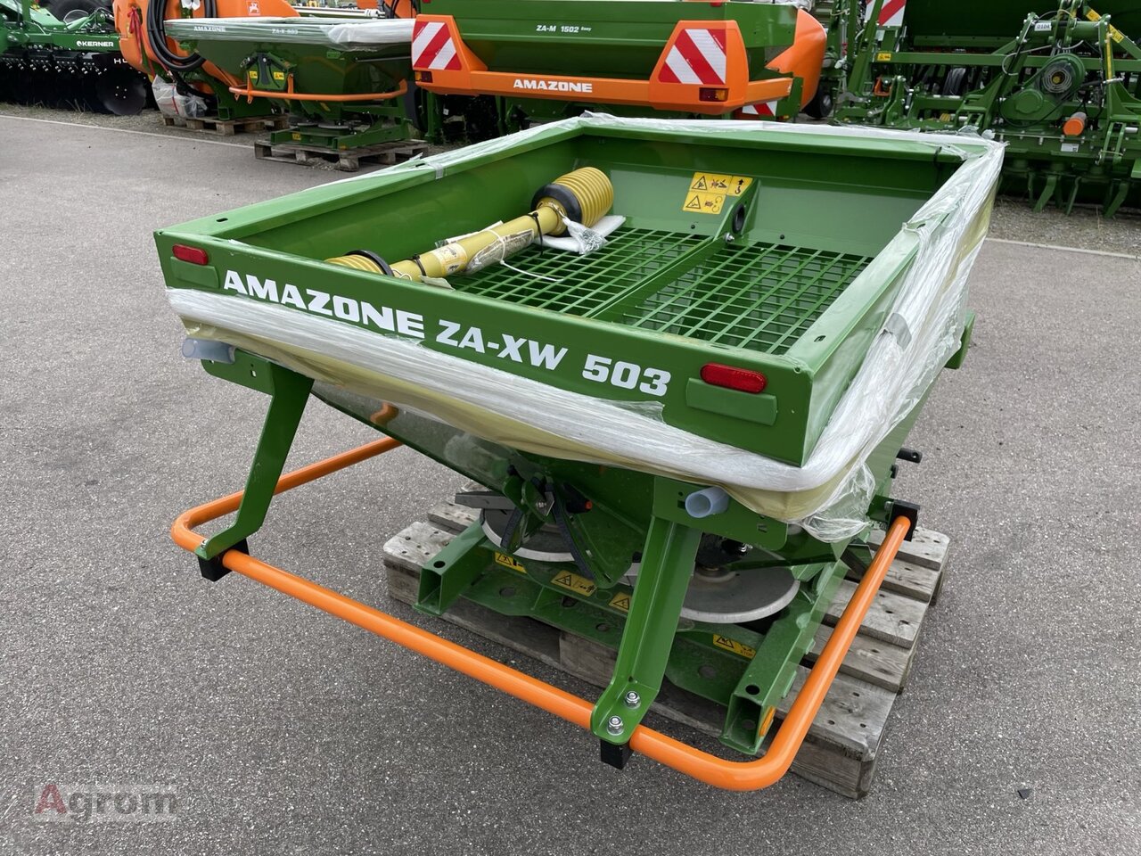 Amazone ZA-XW 503 - Rasipač gnojiva: slika Amazone ZA-XW 503 - Rasipač gnojiva Amazone ZA-XW 503 - Rasipač gnojiva: slika Amazone ZA-XW 503 - Rasipač gnojiva