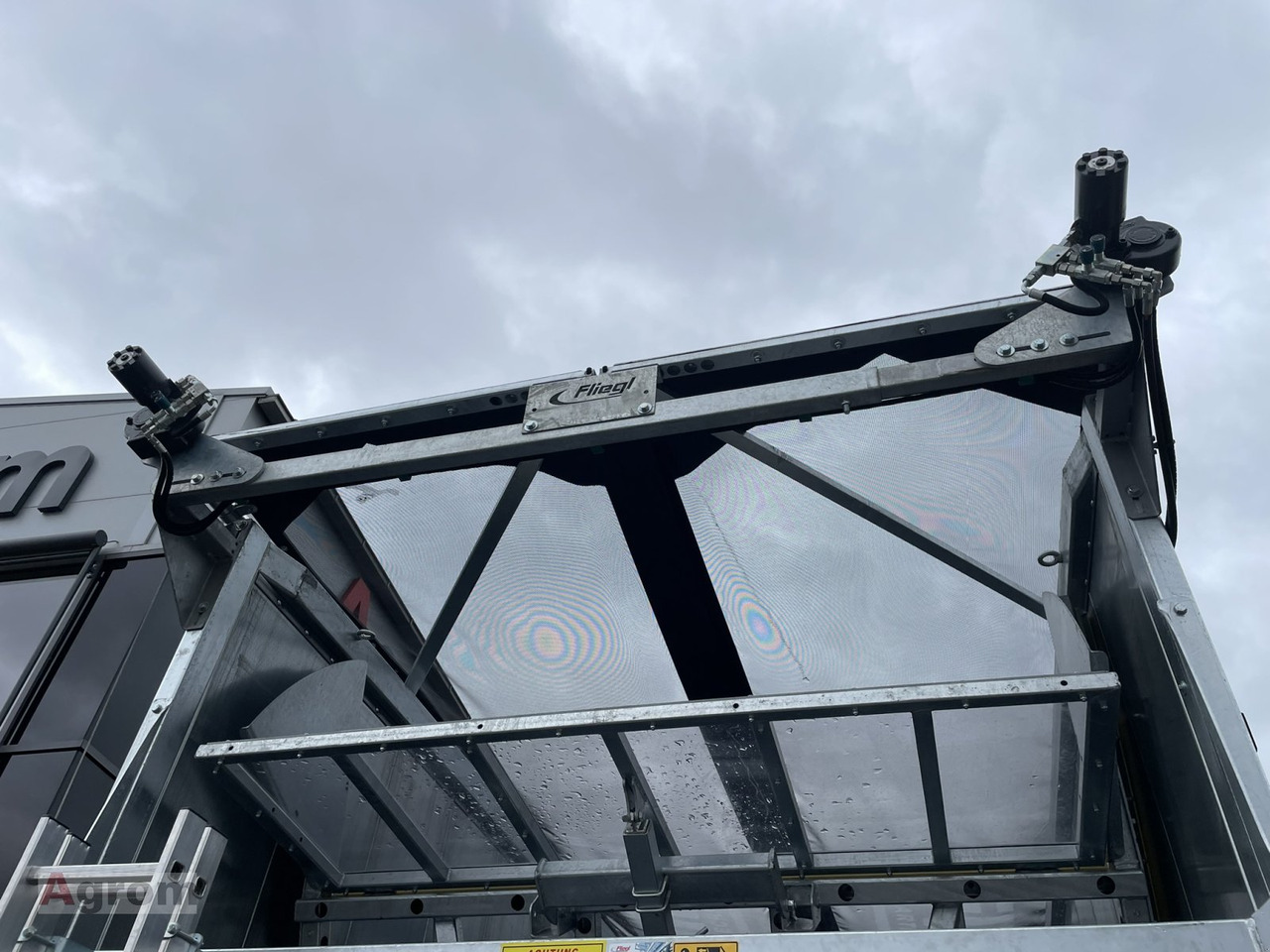 Zakup Fliegl ASW 271 TAURUS Fliegl ASW 271 TAURUS: slika Zakup Fliegl ASW 271 TAURUS Fliegl ASW 271 TAURUS