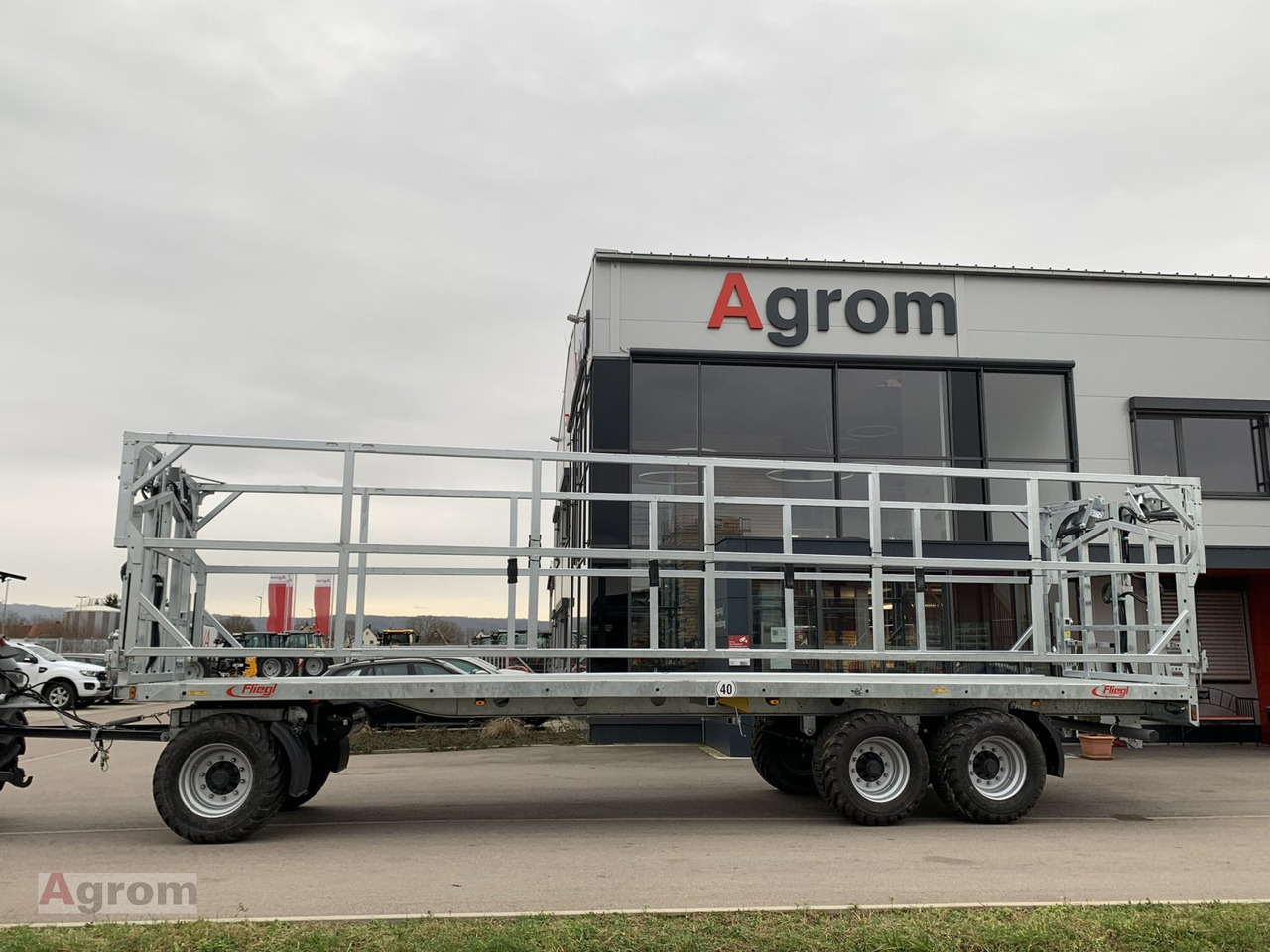 Fliegl DPW 210 BL - Platforme za prikolice za poljoprivredna gospodarstva: slika Fliegl DPW 210 BL - Platforme za prikolice za poljoprivredna gospodarstva Fliegl DPW 210 BL - Platforme za prikolice za poljoprivredna gospodarstva: slika Fliegl DPW 210 BL - Platforme za prikolice za poljoprivredna gospodarstva