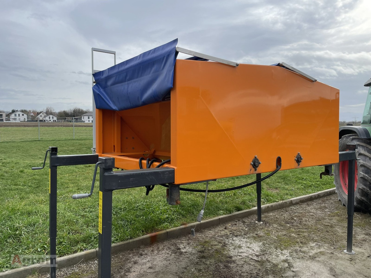 Gmeiner YETI TRAC 2000W - Posipač pijeska/ Soli: slika Gmeiner YETI TRAC 2000W - Posipač pijeska/ Soli Gmeiner YETI TRAC 2000W - Posipač pijeska/ Soli: slika Gmeiner YETI TRAC 2000W - Posipač pijeska/ Soli