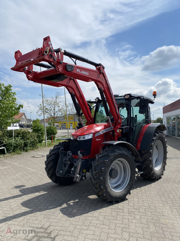 Massey Ferguson 5711 M DYNA-4 - Traktor: slika Massey Ferguson 5711 M DYNA-4 - Traktor Massey Ferguson 5711 M DYNA-4 - Traktor: slika Massey Ferguson 5711 M DYNA-4 - Traktor
