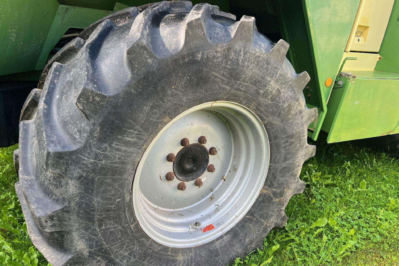 Krone BIG X650 - Silažni kombajn: slika Krone BIG X650 - Silažni kombajn Krone BIG X650 - Silažni kombajn: slika Krone BIG X650 - Silažni kombajn