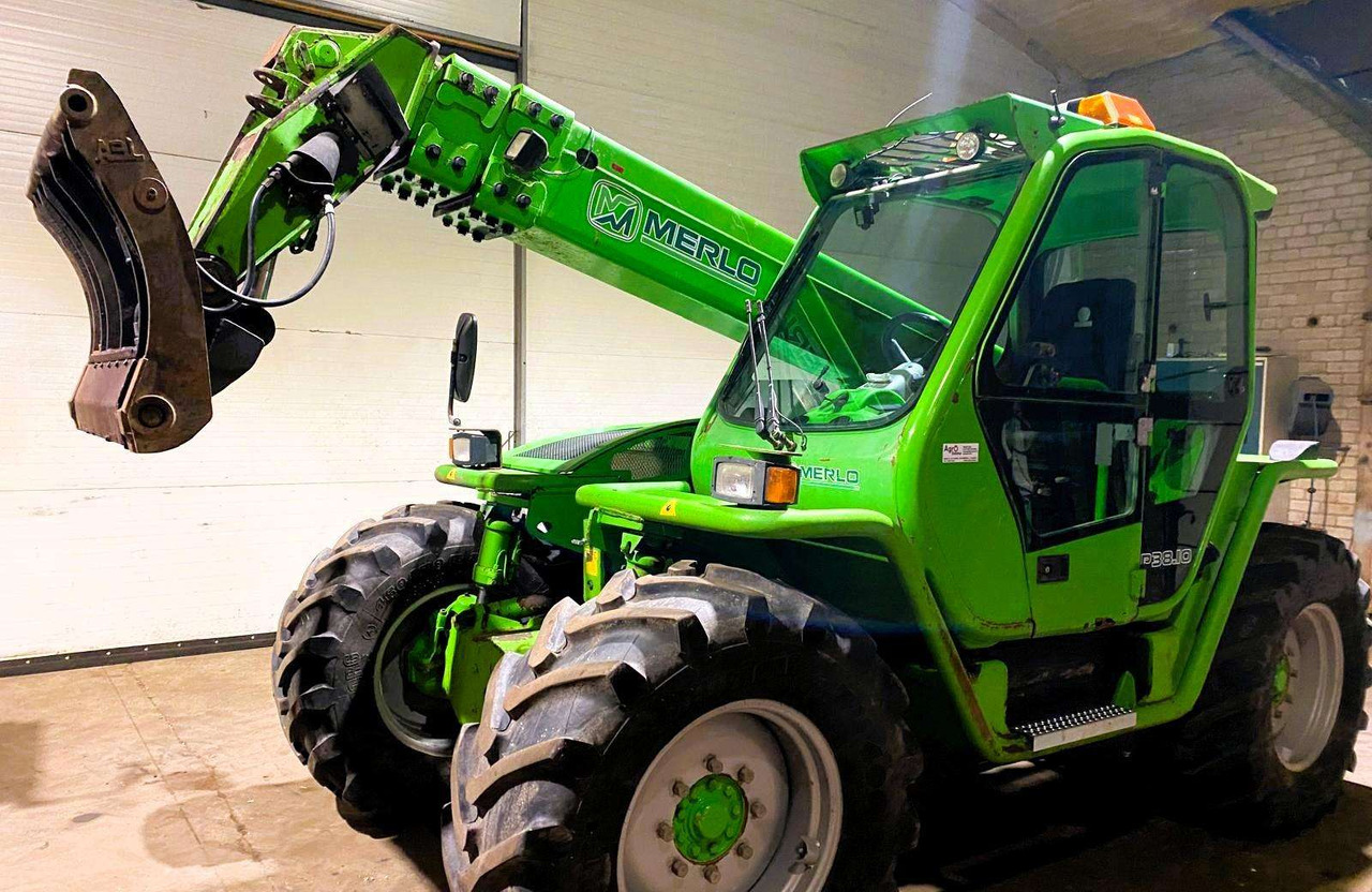 Merlo P38.10 - Teleskopski rukovatelj: slika Merlo P38.10 - Teleskopski rukovatelj Merlo P38.10 - Teleskopski rukovatelj: slika Merlo P38.10 - Teleskopski rukovatelj