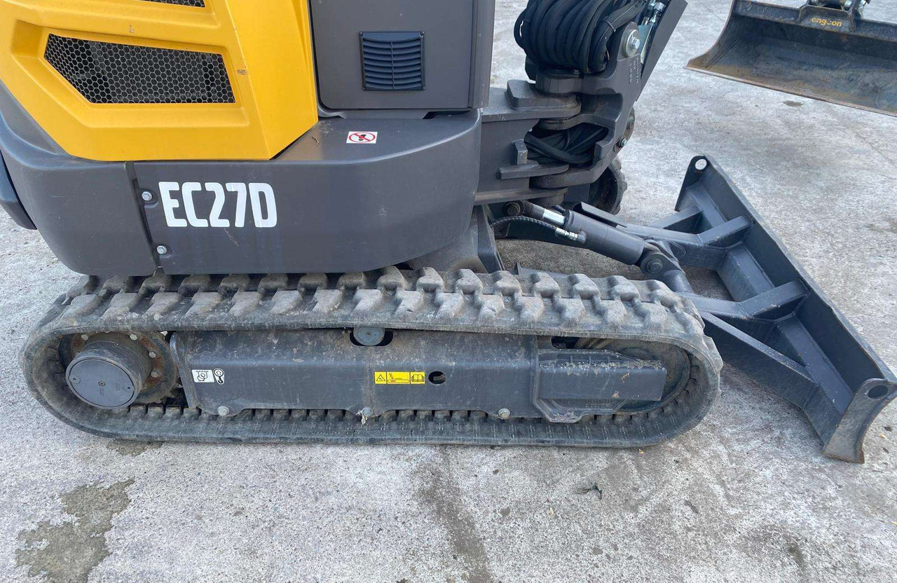 Volvo EC27D - Bager: slika Volvo EC27D - Bager Volvo EC27D - Bager: slika Volvo EC27D - Bager