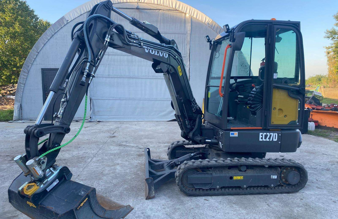 Volvo EC27D - Bager: slika Volvo EC27D - Bager Volvo EC27D - Bager: slika Volvo EC27D - Bager