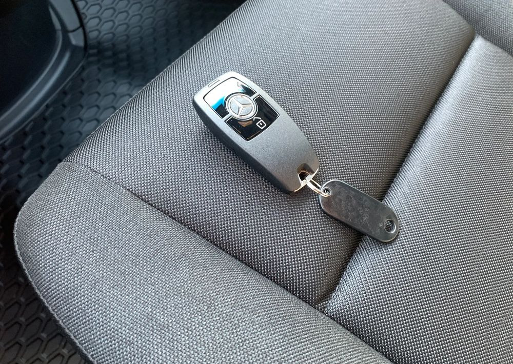 Furgon Mercedes-Benz SPRINTER 317 CDI Furgon PRO: slika Furgon Mercedes-Benz SPRINTER 317 CDI Furgon PRO