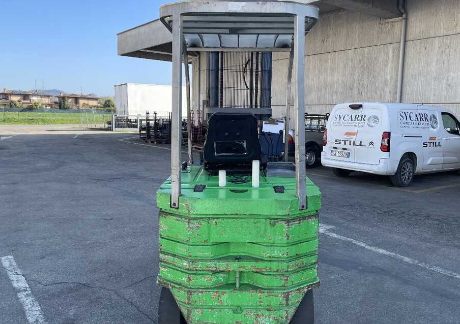 Cesab ECO/KD 250 (batt. KO) - Električni viličar: slika Cesab ECO/KD 250 (batt. KO) - Električni viličar Cesab ECO/KD 250 (batt. KO) - Električni viličar: slika Cesab ECO/KD 250 (batt. KO) - Električni viličar