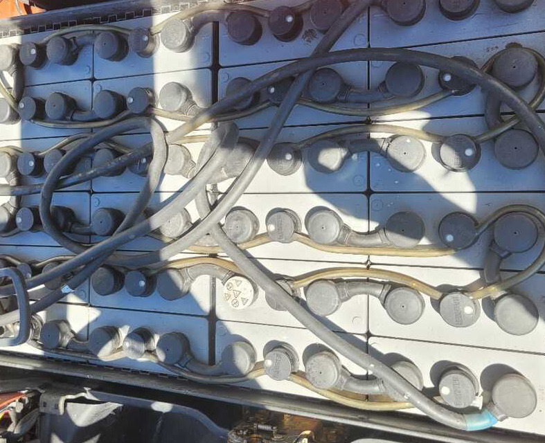 Linde E 16 C-01/386 (batt. 2016) - Električni viličar: slika Linde E 16 C-01/386 (batt. 2016) - Električni viličar Linde E 16 C-01/386 (batt. 2016) - Električni viličar: slika Linde E 16 C-01/386 (batt. 2016) - Električni viličar