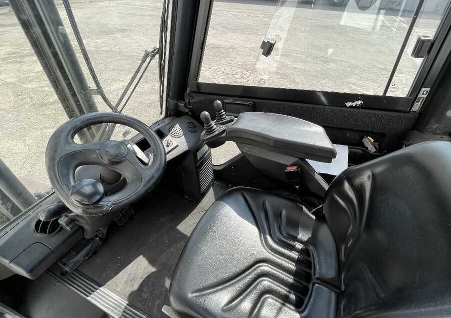 Linde H 30 D-393-01 - Diesel viličar: slika Linde H 30 D-393-01 - Diesel viličar Linde H 30 D-393-01 - Diesel viličar: slika Linde H 30 D-393-01 - Diesel viličar