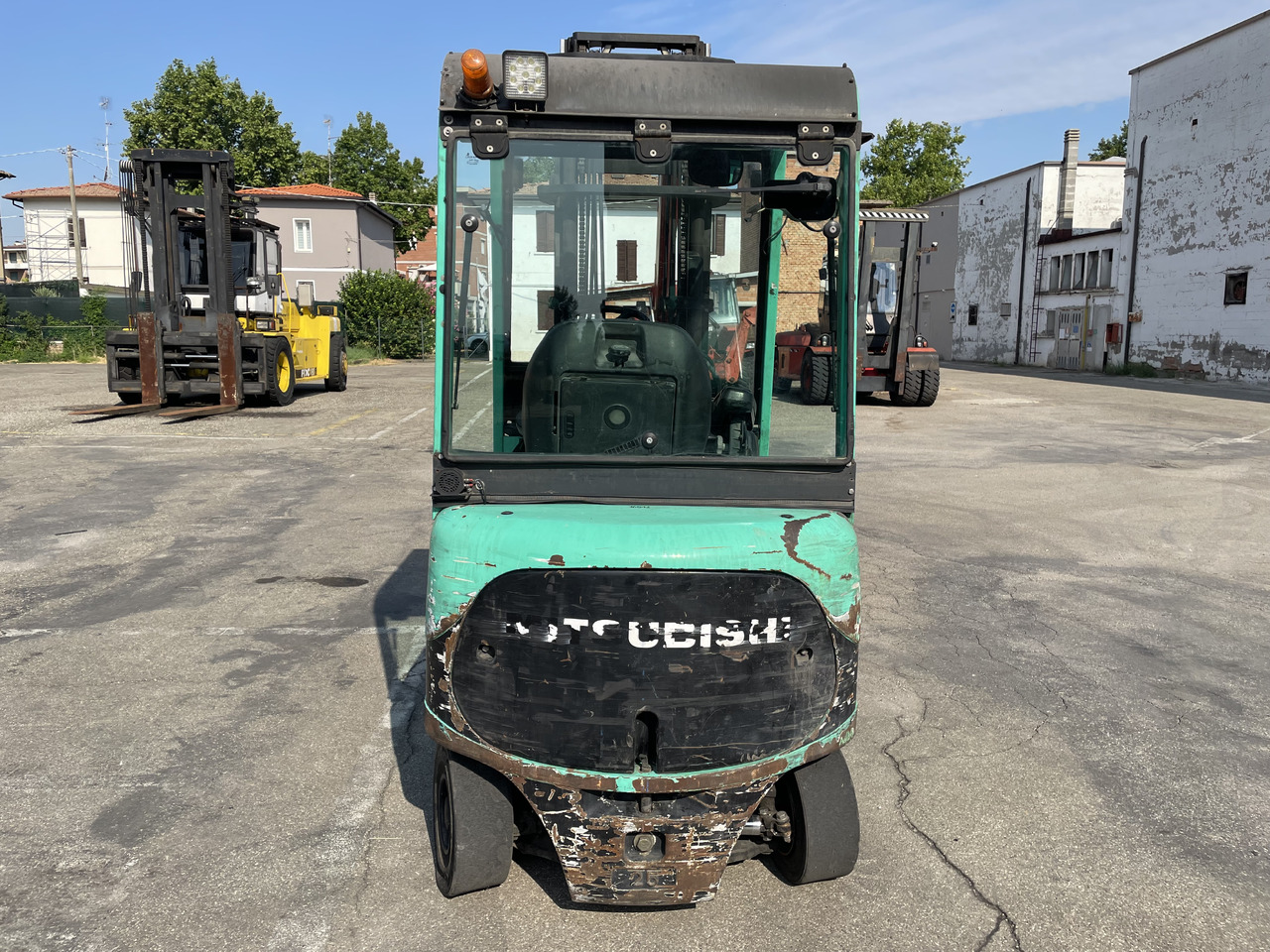 MITSUBISHI FB 25 - Električni viličar: slika MITSUBISHI FB 25 - Električni viličar MITSUBISHI FB 25 - Električni viličar: slika MITSUBISHI FB 25 - Električni viličar