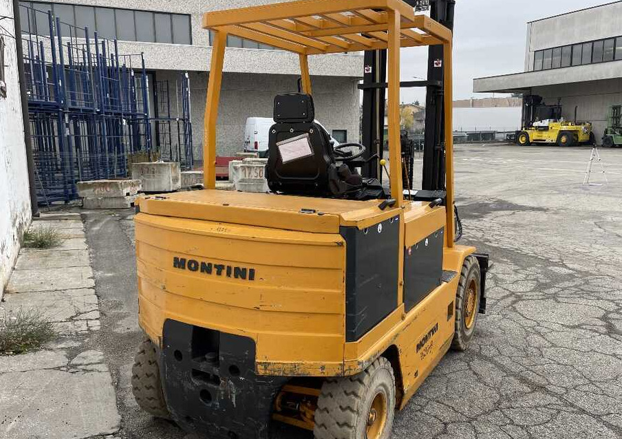 Montini 4000 AE (1000 ore di lavoro) - Električni viličar: slika  Montini 4000 AE (1000 ore di lavoro) - Električni viličar Montini 4000 AE (1000 ore di lavoro) - Električni viličar: slika  Montini 4000 AE (1000 ore di lavoro) - Električni viličar