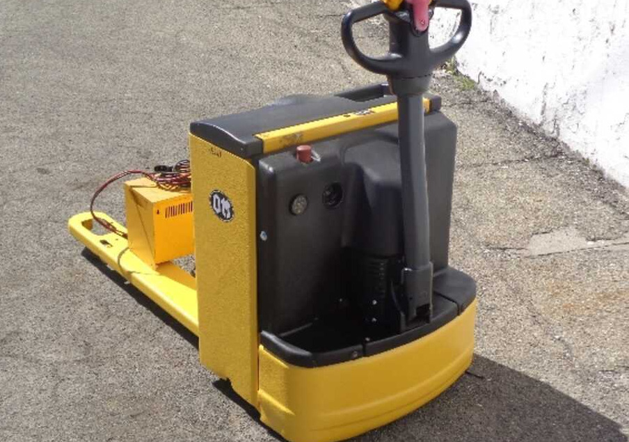 OM TL 18 AC (BATTERIA 2019) - Paletni viličar: slika  OM TL 18 AC (BATTERIA 2019) - Paletni viličar OM TL 18 AC (BATTERIA 2019) - Paletni viličar: slika  OM TL 18 AC (BATTERIA 2019) - Paletni viličar