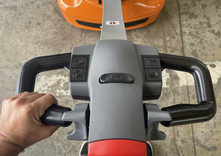 Still ECH 15 (30 Ah) PUx1 - Paletni viličar: slika Still ECH 15 (30 Ah) PUx1 - Paletni viličar Still ECH 15 (30 Ah) PUx1 - Paletni viličar: slika Still ECH 15 (30 Ah) PUx1 - Paletni viličar