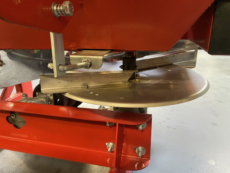 Fagros - Rasipač gnojiva: slika Fagros - Rasipač gnojiva Fagros - Rasipač gnojiva: slika Fagros - Rasipač gnojiva