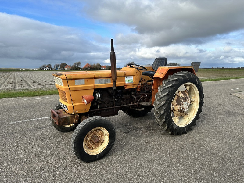 Fiat 640 - Traktor: slika Fiat 640 - Traktor Fiat 640 - Traktor: slika Fiat 640 - Traktor