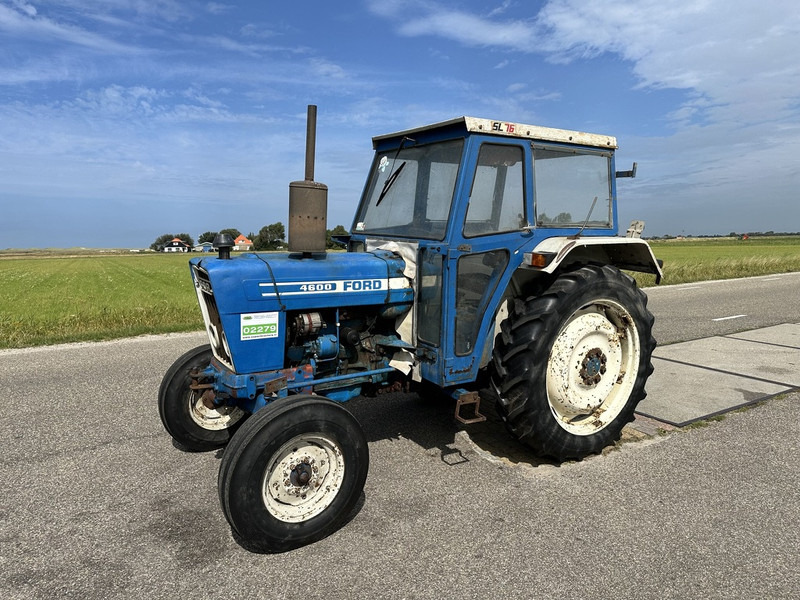 Traktor Ford 4600: slika Traktor Ford 4600