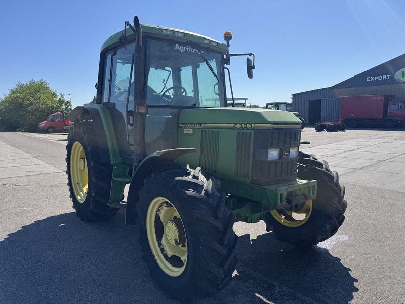 John Deere 6300 - Traktor: slika John Deere 6300 - Traktor John Deere 6300 - Traktor: slika John Deere 6300 - Traktor