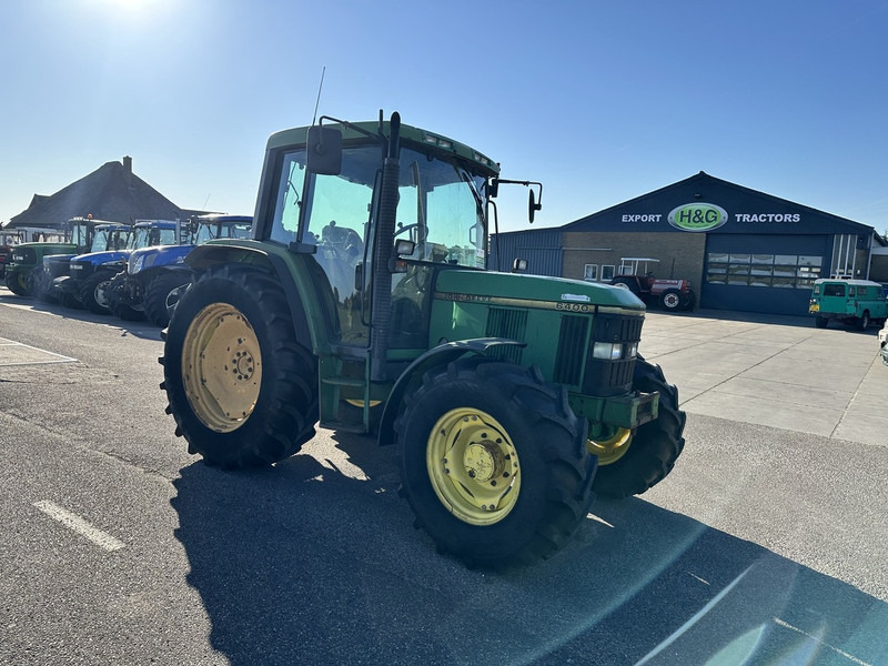 John Deere 6400 - Traktor: slika John Deere 6400 - Traktor John Deere 6400 - Traktor: slika John Deere 6400 - Traktor