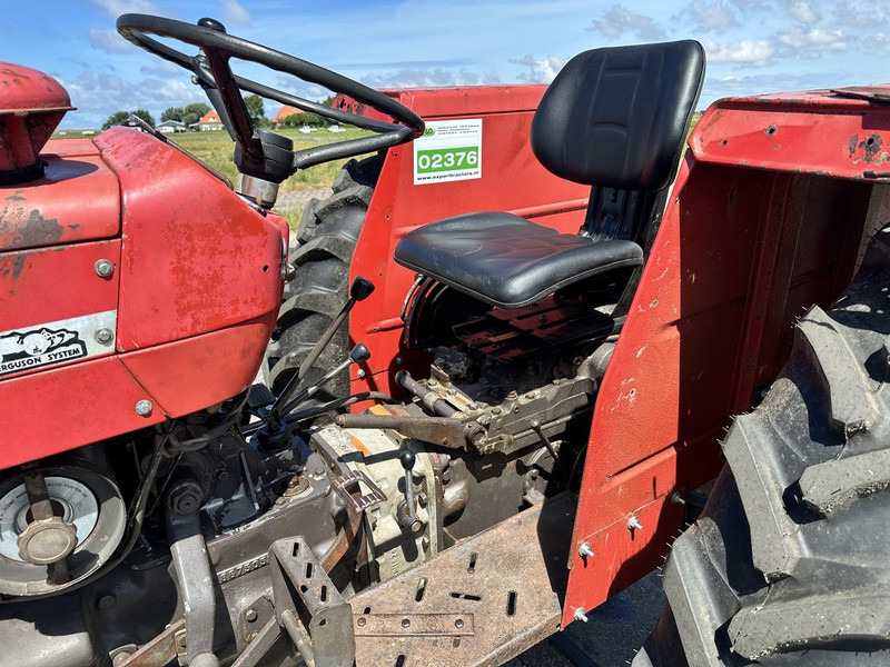 Massey Ferguson 158 - Traktor: slika Massey Ferguson 158 - Traktor Massey Ferguson 158 - Traktor: slika Massey Ferguson 158 - Traktor