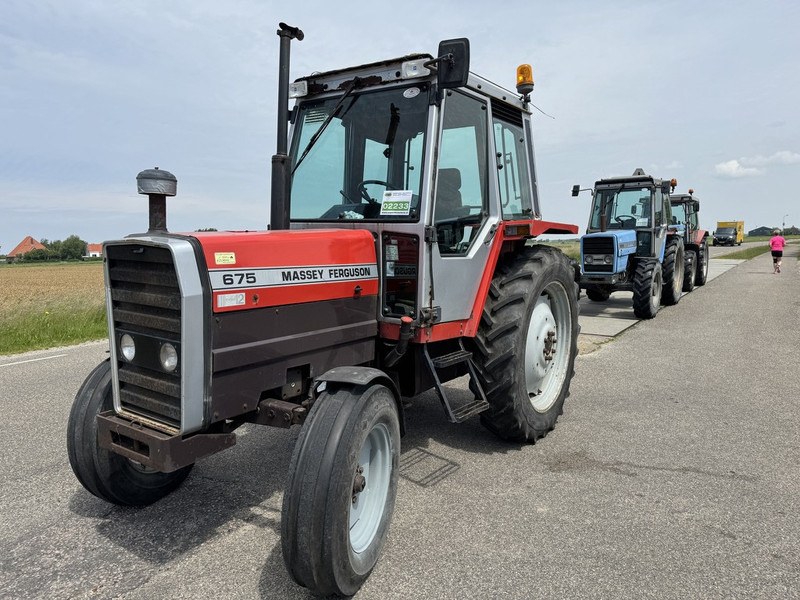 Massey Ferguson 675 - Traktor: slika Massey Ferguson 675 - Traktor Massey Ferguson 675 - Traktor: slika Massey Ferguson 675 - Traktor