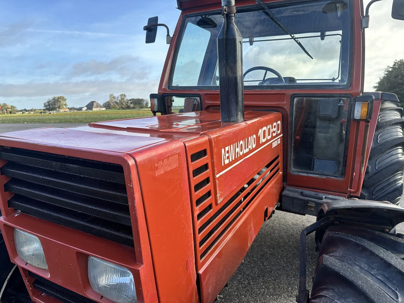 New Holland 100-90 DT - Traktor: slika New Holland 100-90 DT - Traktor New Holland 100-90 DT - Traktor: slika New Holland 100-90 DT - Traktor