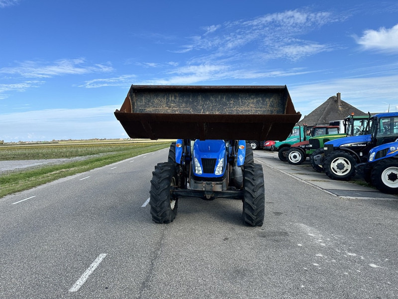 New Holland TD5.100 - Traktor: slika New Holland TD5.100 - Traktor New Holland TD5.100 - Traktor: slika New Holland TD5.100 - Traktor