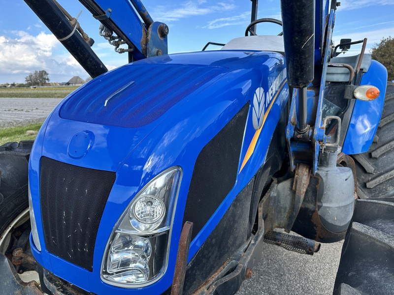 New Holland TD5.100 - Traktor: slika New Holland TD5.100 - Traktor New Holland TD5.100 - Traktor: slika New Holland TD5.100 - Traktor