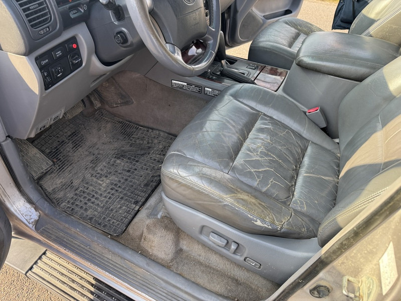 Toyota Land Cruiser - Furgon: slika Toyota Land Cruiser - Furgon Toyota Land Cruiser - Furgon: slika Toyota Land Cruiser - Furgon