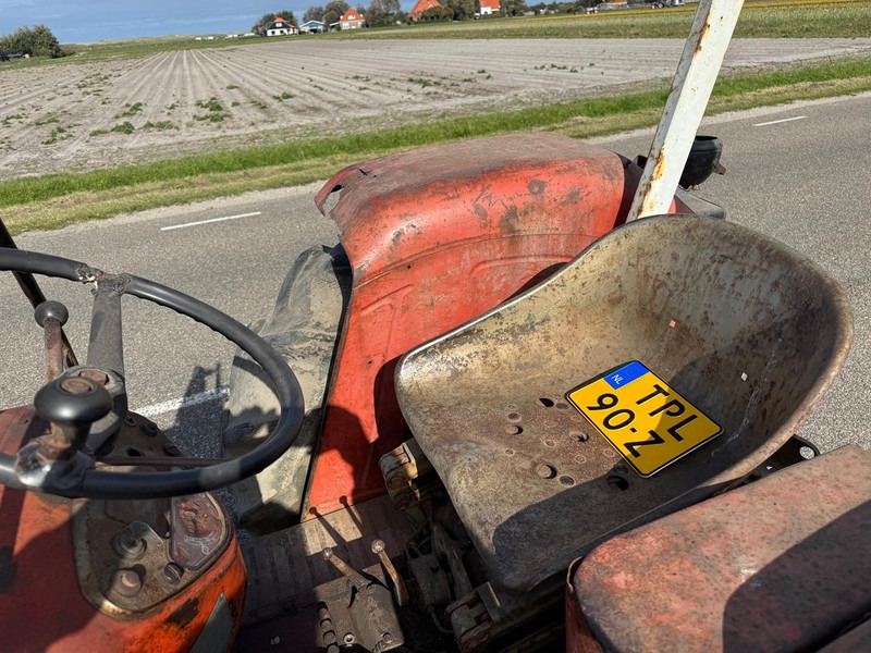Zetor 4511 - Traktor: slika Zetor 4511 - Traktor Zetor 4511 - Traktor: slika Zetor 4511 - Traktor
