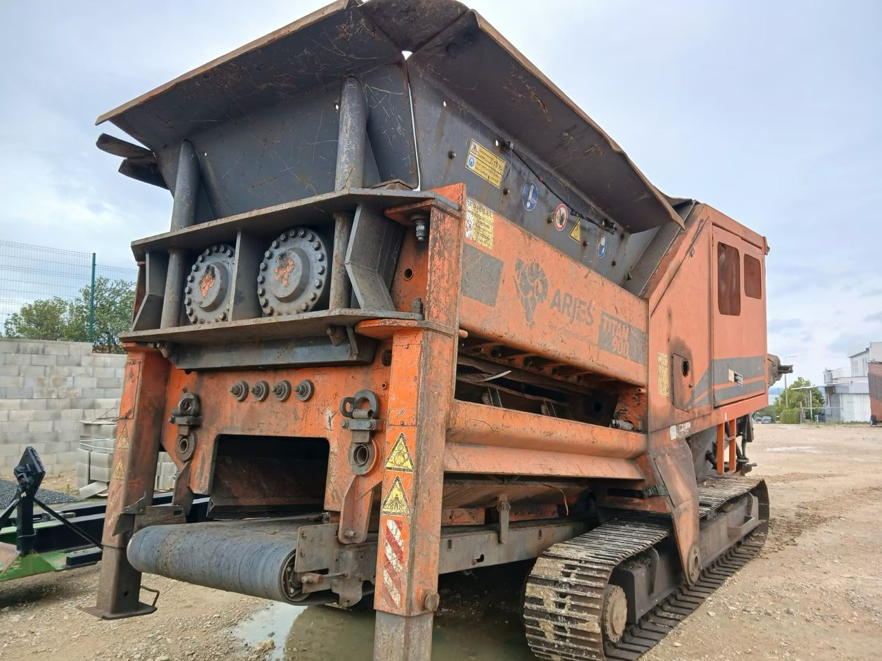 Arjes TVZ Titan DK 900 - Industrijski šreder: slika Arjes TVZ Titan DK 900 - Industrijski šreder Arjes TVZ Titan DK 900 - Industrijski šreder: slika Arjes TVZ Titan DK 900 - Industrijski šreder