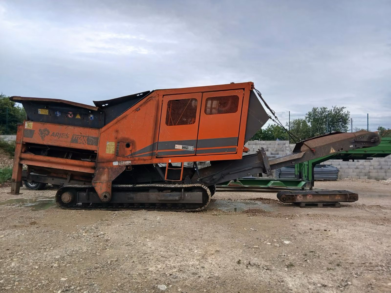 Arjes TVZ Titan DK 900 - Industrijski šreder: slika Arjes TVZ Titan DK 900 - Industrijski šreder Arjes TVZ Titan DK 900 - Industrijski šreder: slika Arjes TVZ Titan DK 900 - Industrijski šreder