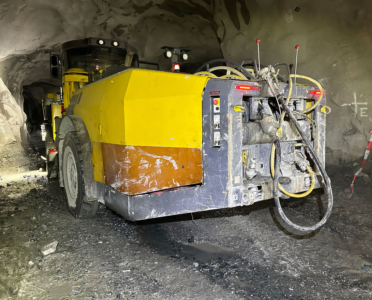 Atlas Copco Boltec E - Direkcionalna bušilica: slika Atlas Copco Boltec E - Direkcionalna bušilica Atlas Copco Boltec E - Direkcionalna bušilica: slika Atlas Copco Boltec E - Direkcionalna bušilica