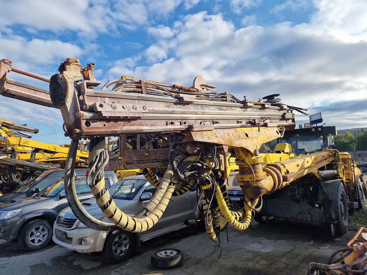 Atlas Copco E2C-C30 - Direkcionalna bušilica: slika Atlas Copco E2C-C30 - Direkcionalna bušilica Atlas Copco E2C-C30 - Direkcionalna bušilica: slika Atlas Copco E2C-C30 - Direkcionalna bušilica