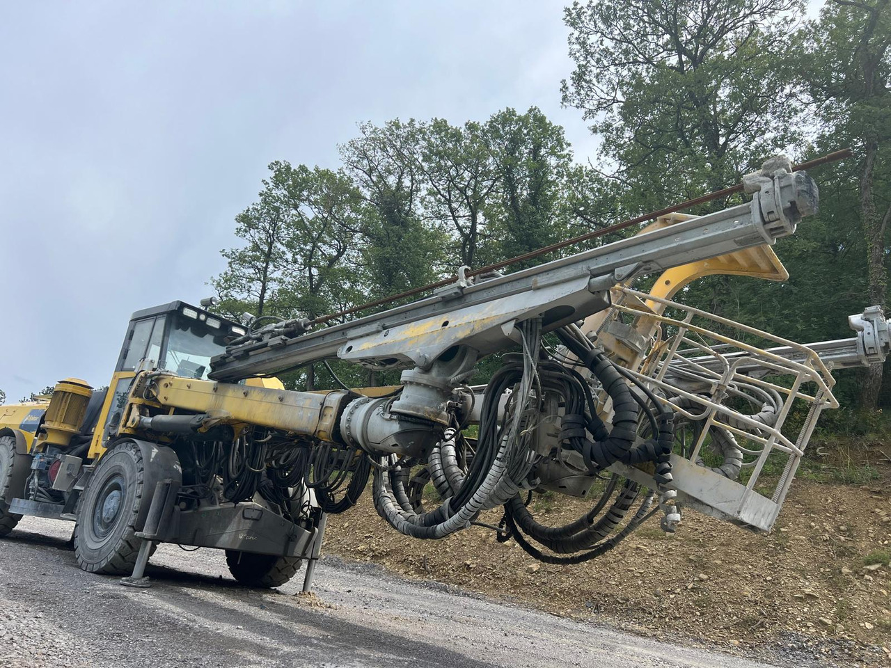 Atlas Copco E2C - Direkcionalna bušilica: slika Atlas Copco E2C - Direkcionalna bušilica Atlas Copco E2C - Direkcionalna bušilica: slika Atlas Copco E2C - Direkcionalna bušilica