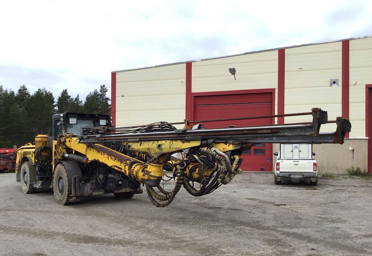 Atlas Copco E2C - Direkcionalna bušilica: slika Atlas Copco E2C - Direkcionalna bušilica Atlas Copco E2C - Direkcionalna bušilica: slika Atlas Copco E2C - Direkcionalna bušilica