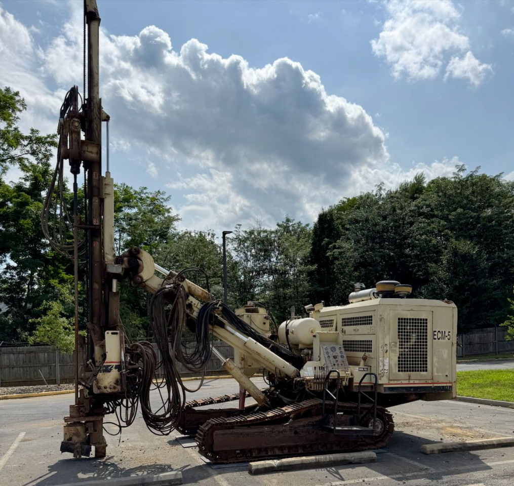 Atlas Copco ECM-590 - Platforma za bušenje: slika Atlas Copco ECM-590 - Platforma za bušenje Atlas Copco ECM-590 - Platforma za bušenje: slika Atlas Copco ECM-590 - Platforma za bušenje
