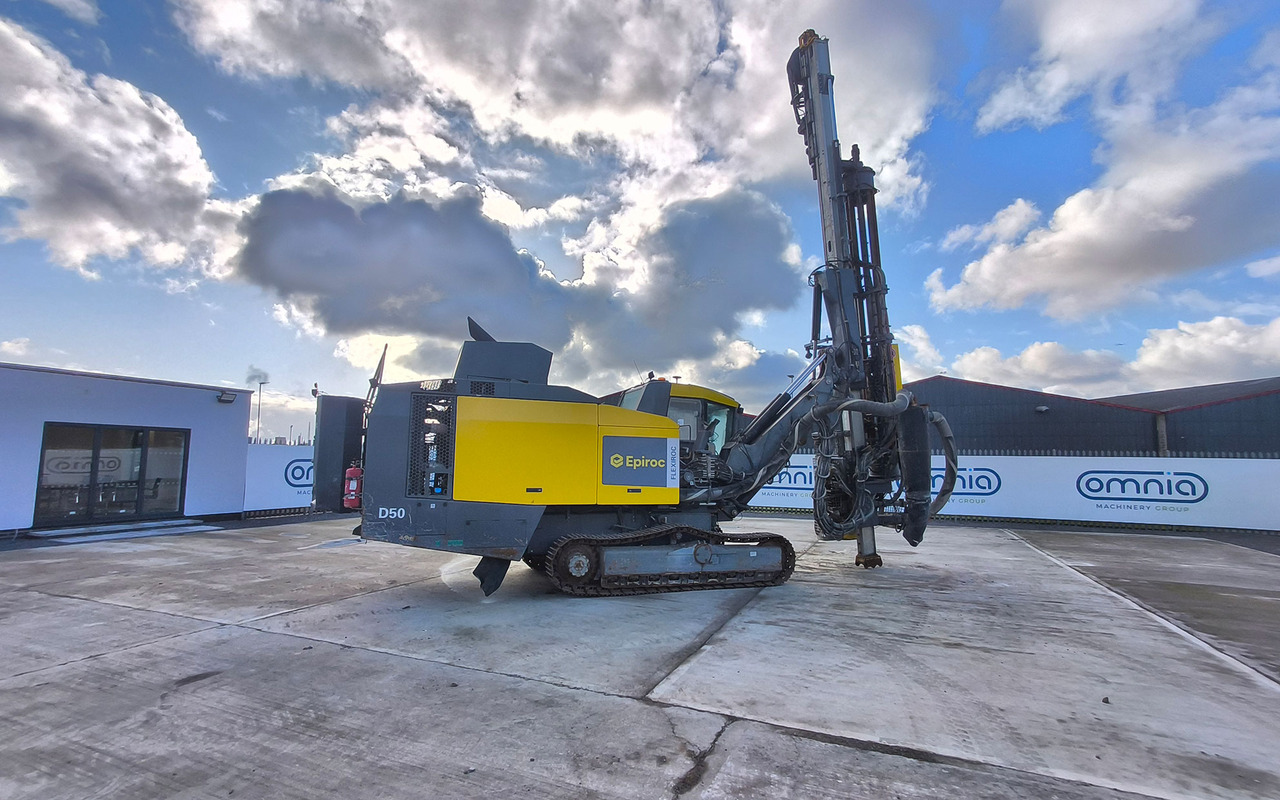 Atlas Copco (Epiroc) FlexiROC D50-10SF - Platforma za bušenje: slika Atlas Copco (Epiroc) FlexiROC D50-10SF - Platforma za bušenje Atlas Copco (Epiroc) FlexiROC D50-10SF - Platforma za bušenje: slika Atlas Copco (Epiroc) FlexiROC D50-10SF - Platforma za bušenje