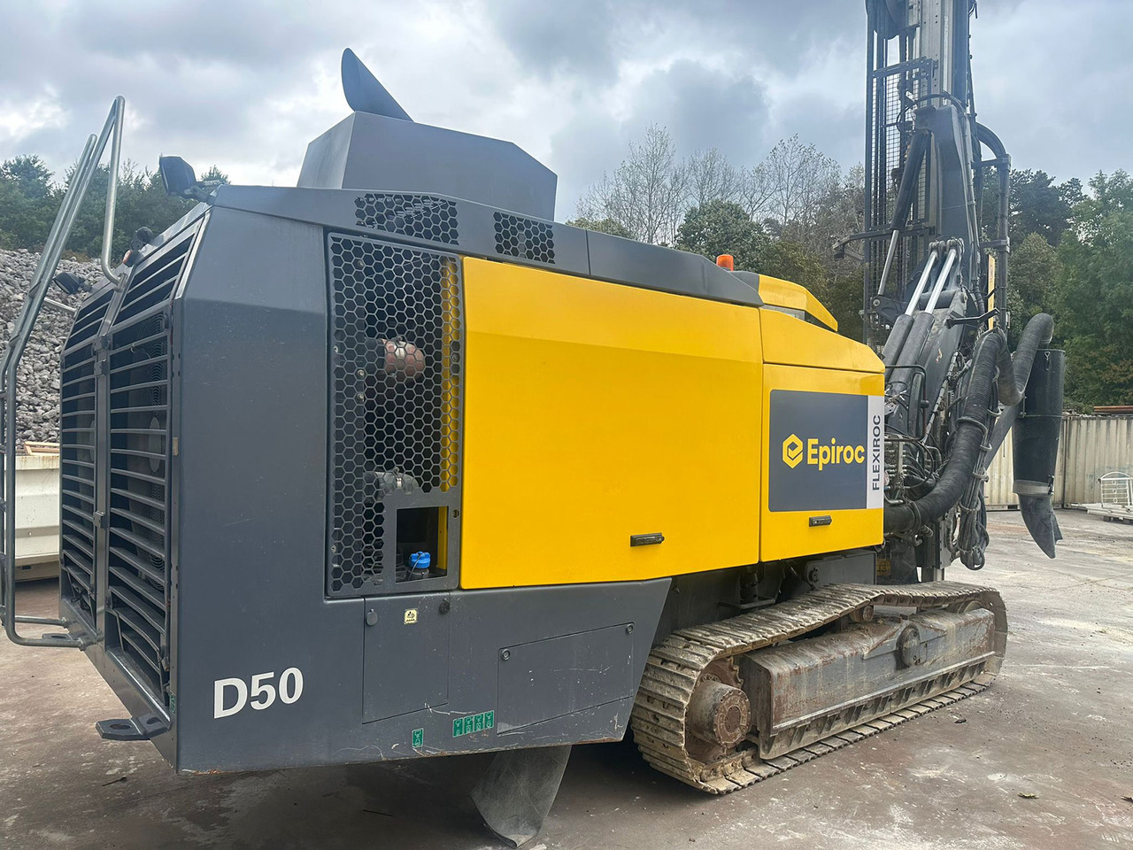 Atlas Copco (Epiroc) FlexiROC D50-10SF - Platforma za bušenje: slika Atlas Copco (Epiroc) FlexiROC D50-10SF - Platforma za bušenje Atlas Copco (Epiroc) FlexiROC D50-10SF - Platforma za bušenje: slika Atlas Copco (Epiroc) FlexiROC D50-10SF - Platforma za bušenje