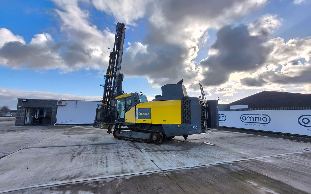Atlas Copco (Epiroc) FlexiROC D50-10SF - Platforma za bušenje: slika Atlas Copco (Epiroc) FlexiROC D50-10SF - Platforma za bušenje Atlas Copco (Epiroc) FlexiROC D50-10SF - Platforma za bušenje: slika Atlas Copco (Epiroc) FlexiROC D50-10SF - Platforma za bušenje