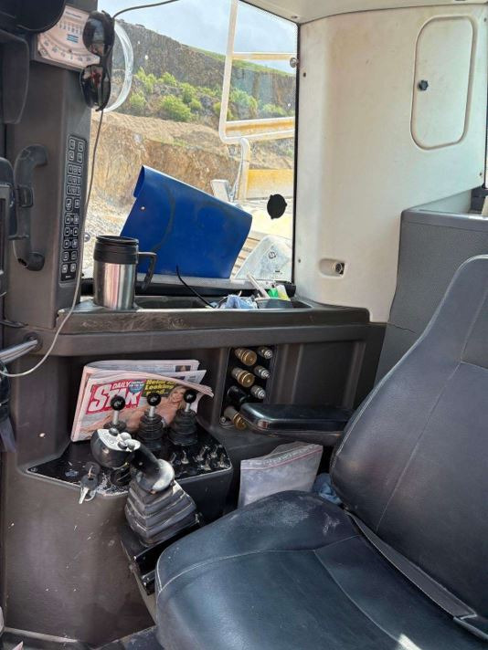 Platforma za bušenje Atlas Copco (Epiroc) FlexiROC D55-10SF: slika Platforma za bušenje Atlas Copco (Epiroc) FlexiROC D55-10SF Platforma za bušenje Atlas Copco (Epiroc) FlexiROC D55-10SF: slika Platforma za bušenje Atlas Copco (Epiroc) FlexiROC D55-10SF