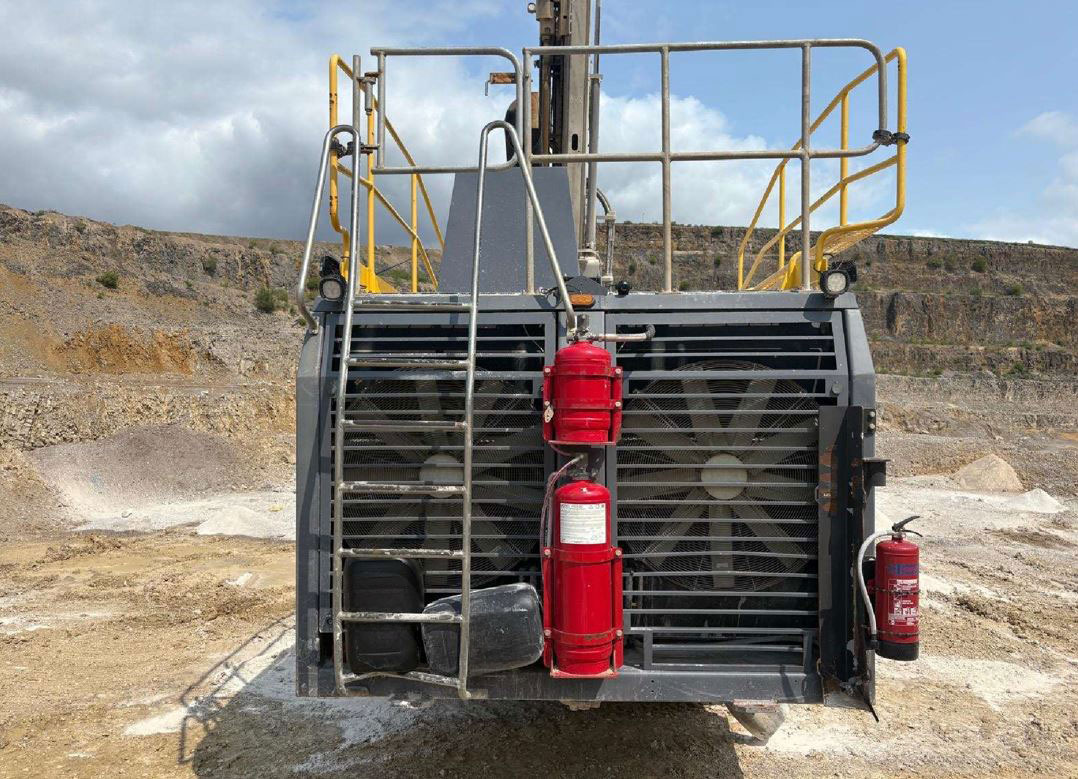 Atlas Copco (Epiroc) FlexiROC D55-10SF - Platforma za bušenje: slika Atlas Copco (Epiroc) FlexiROC D55-10SF - Platforma za bušenje Atlas Copco (Epiroc) FlexiROC D55-10SF - Platforma za bušenje: slika Atlas Copco (Epiroc) FlexiROC D55-10SF - Platforma za bušenje