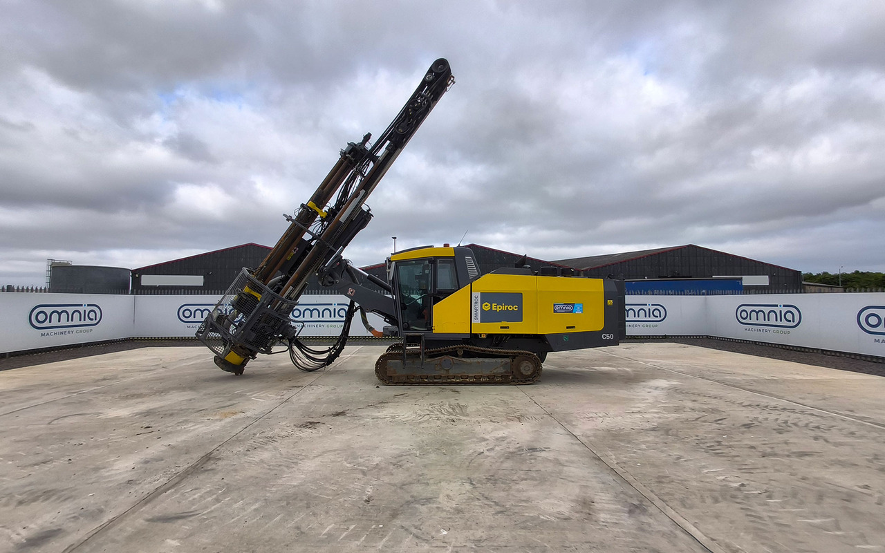 Atlas Copco (Epiroc) SmartROC C50-10SF - Platforma za bušenje: slika Atlas Copco (Epiroc) SmartROC C50-10SF - Platforma za bušenje Atlas Copco (Epiroc) SmartROC C50-10SF - Platforma za bušenje: slika Atlas Copco (Epiroc) SmartROC C50-10SF - Platforma za bušenje