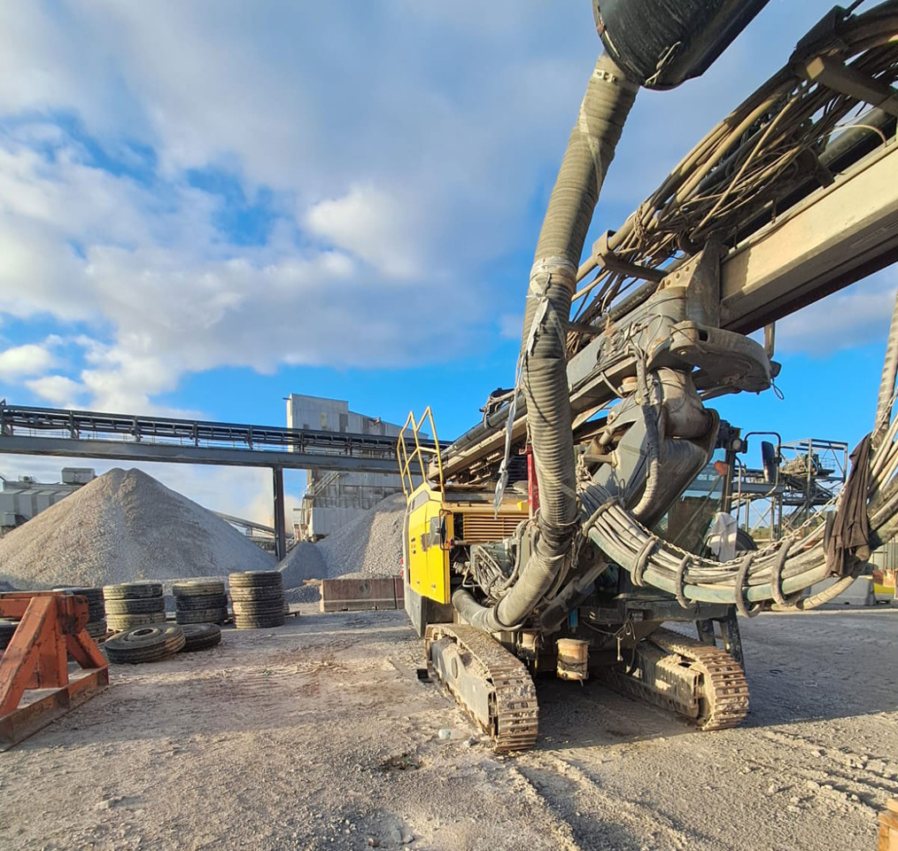 Atlas Copco FlexiROC D60-10SF - Platforma za bušenje: slika Atlas Copco FlexiROC D60-10SF - Platforma za bušenje Atlas Copco FlexiROC D60-10SF - Platforma za bušenje: slika Atlas Copco FlexiROC D60-10SF - Platforma za bušenje