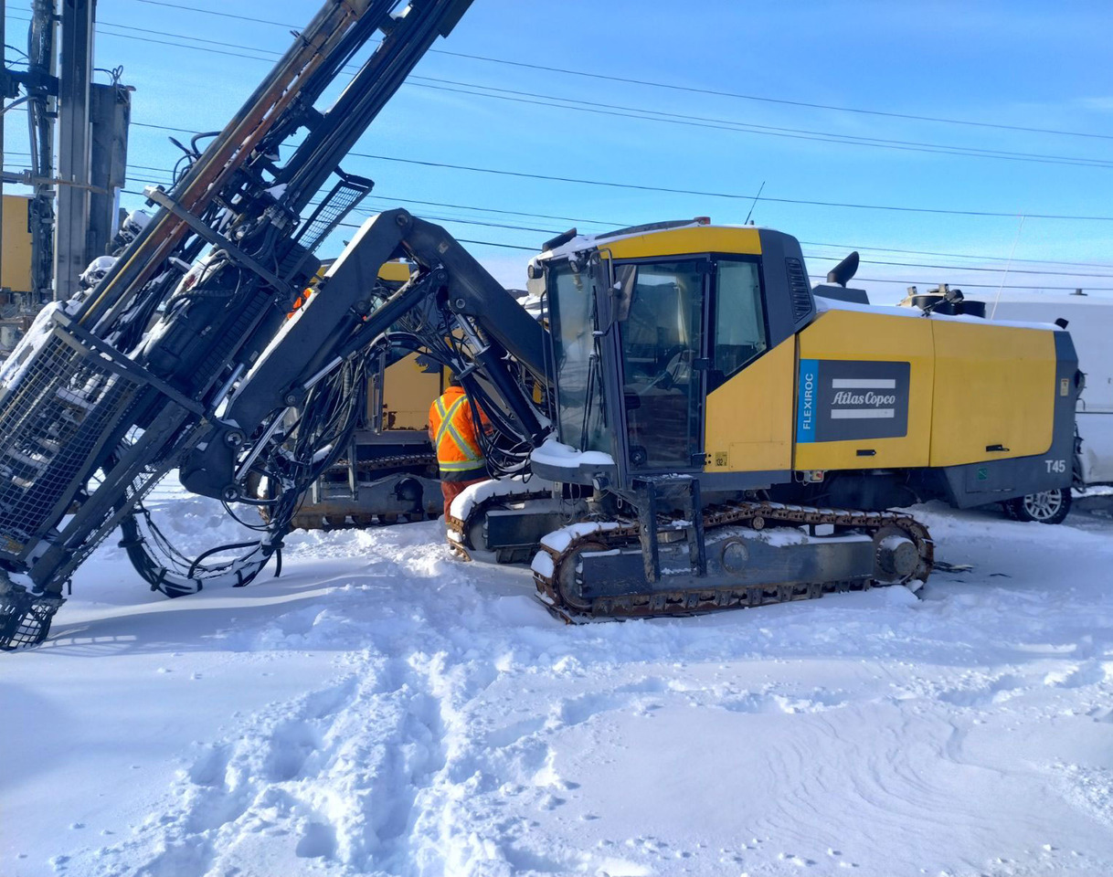 Atlas Copco FlexiROC T45 - Platforma za bušenje: slika Atlas Copco FlexiROC T45 - Platforma za bušenje Atlas Copco FlexiROC T45 - Platforma za bušenje: slika Atlas Copco FlexiROC T45 - Platforma za bušenje