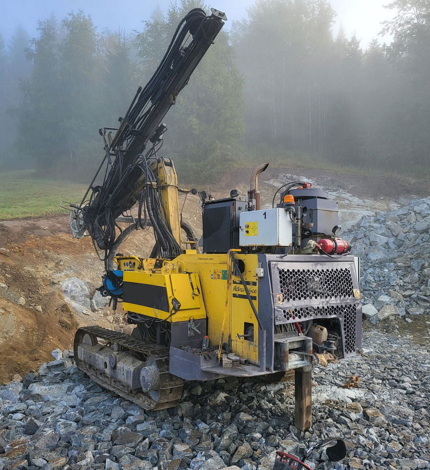 Atlas Copco ROC D3-03 - Platforma za bušenje: slika Atlas Copco ROC D3-03 - Platforma za bušenje Atlas Copco ROC D3-03 - Platforma za bušenje: slika Atlas Copco ROC D3-03 - Platforma za bušenje