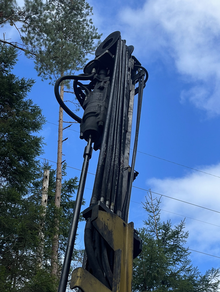 Atlas Copco ROC D3 - Platforma za bušenje: slika Atlas Copco ROC D3 - Platforma za bušenje Atlas Copco ROC D3 - Platforma za bušenje: slika Atlas Copco ROC D3 - Platforma za bušenje