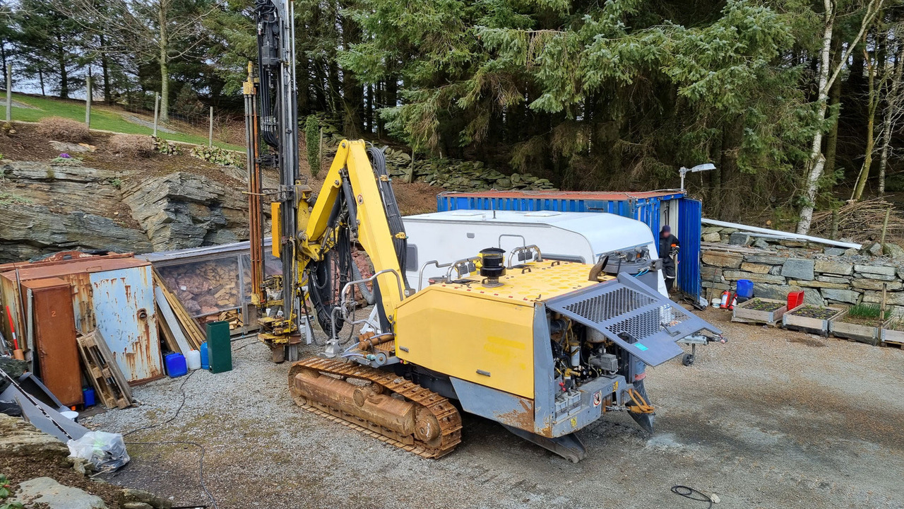 Atlas Copco ROC D7-01 RRC - Platforma za bušenje: slika Atlas Copco ROC D7-01 RRC - Platforma za bušenje Atlas Copco ROC D7-01 RRC - Platforma za bušenje: slika Atlas Copco ROC D7-01 RRC - Platforma za bušenje